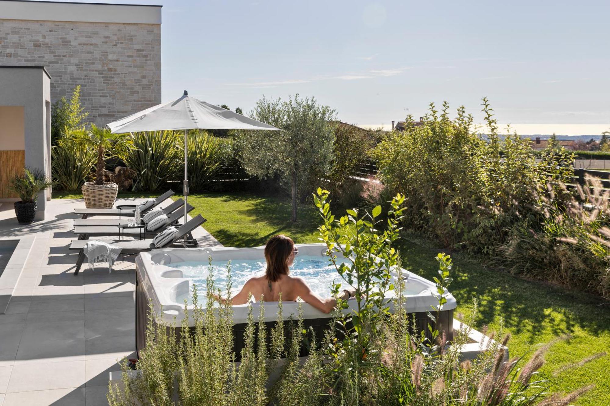 Villa Bewegte Berge Kaštelir エクステリア 写真